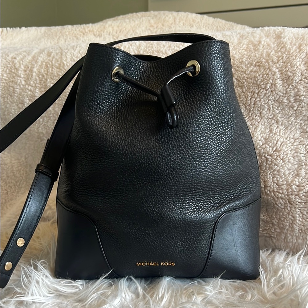 Michael Kors Black Shoulder Bag with Textured Leather and Silver Hardware